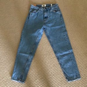 ZARA Women’s Straight Leg Mom Jeans.